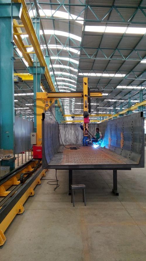 內(nèi)“U”焊在巴西工作現(xiàn)場 內(nèi)“U”焊在巴西工作現(xiàn)場